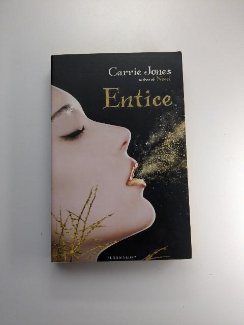 After Obsession, Captivate, Entice - 3 x Carrie Jones Books - Great Value