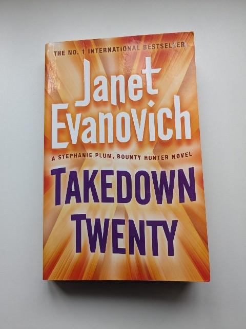 Dangerous Minds, Takedown Twenty, The Job - 3 x Janet Evanovich Books - Value!