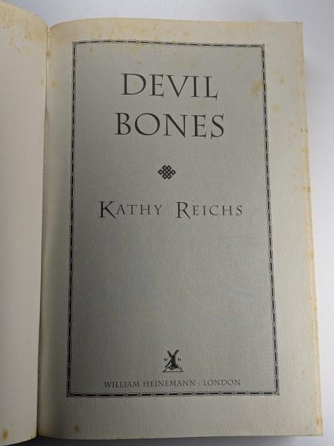 Flash And Bones, Devil Bones, Bones Never Lie - Kathy Reich