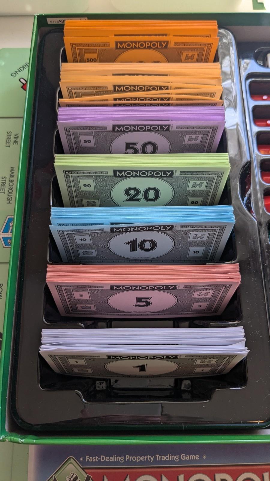 My Monopoly Board Game Hasbro Gaming 2014 Pre-owned 8+ 2-4 Players.