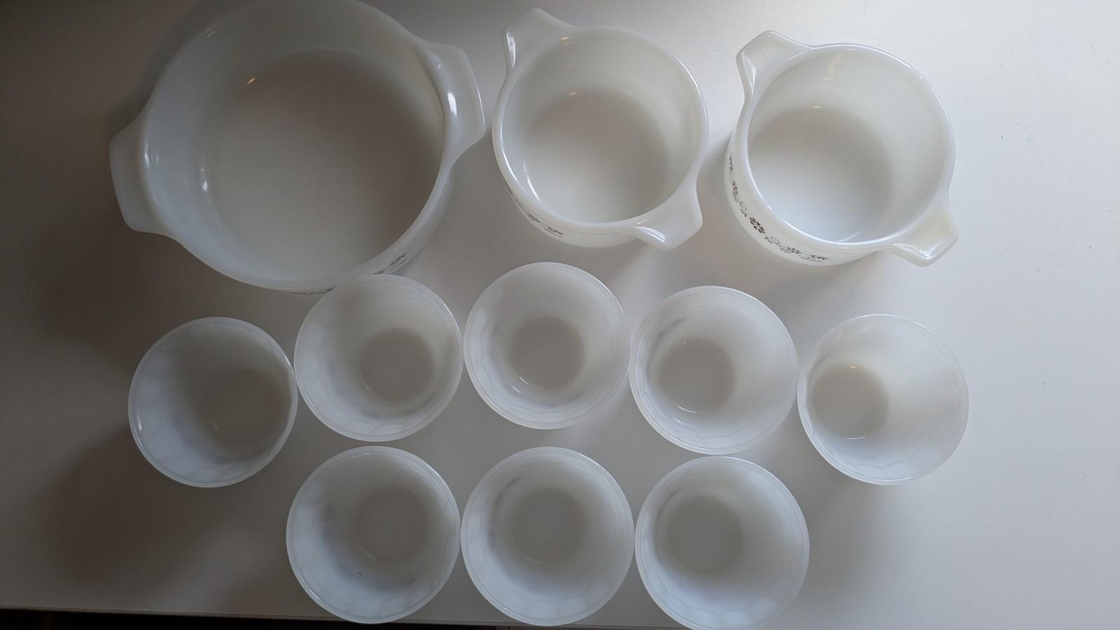 Vintage Dynaware Termocrisa Daisy Casserole, Mini and Custard Dishes