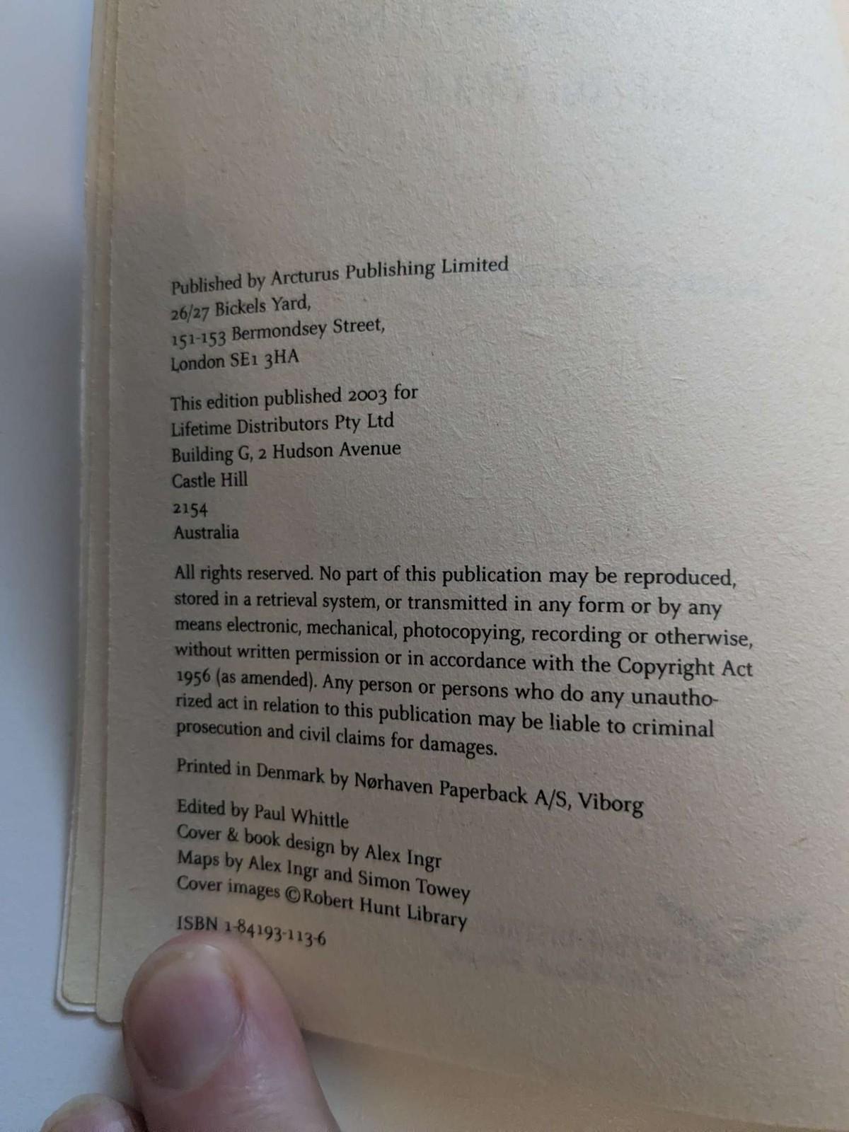 Nigel Cawthorne WWII 2 Fighting On Beaches and D-Day Paperback Books